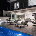 别墅 Ixoria Unit 1 With Private Pool By Arcocollection