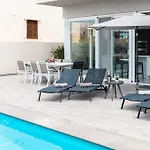 Ixoria Unit 1 With Private Pool By Arcocollection Сент Джулианс