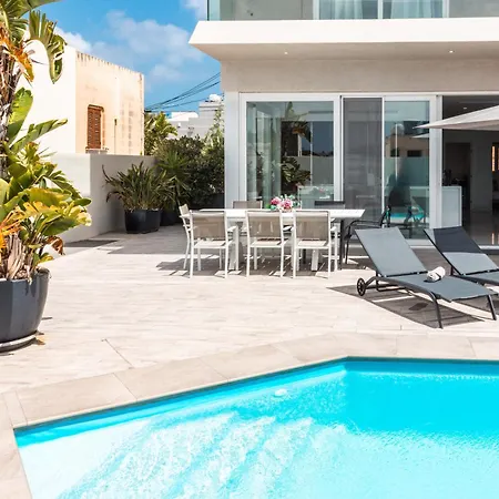 Ixoria Unit 1 With Private Pool By Arcocollection Villa Saint Julian's