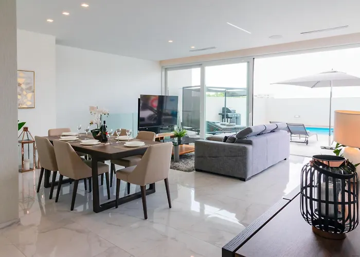 Ixoria Unit 1 W Private Pool By Arco Collection Saint Julian's